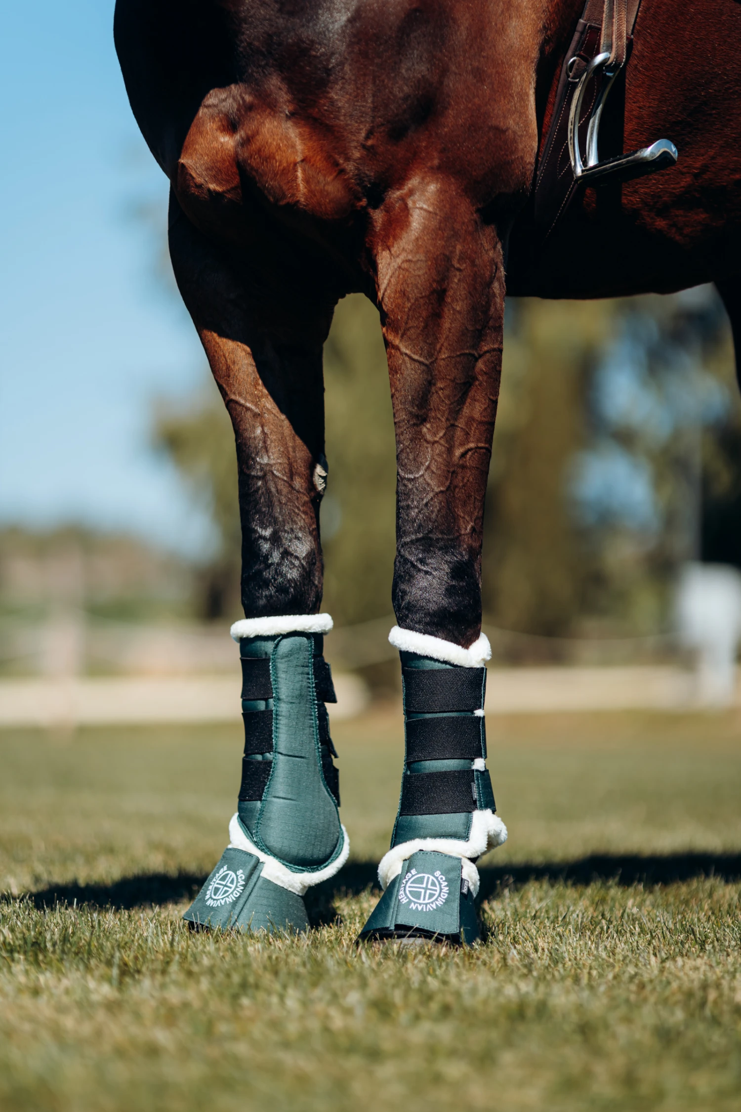 Horze Oslo Kunstfell Hufglocken 4 Horze Oslo Kunstfell Hufglocken – Bild 4