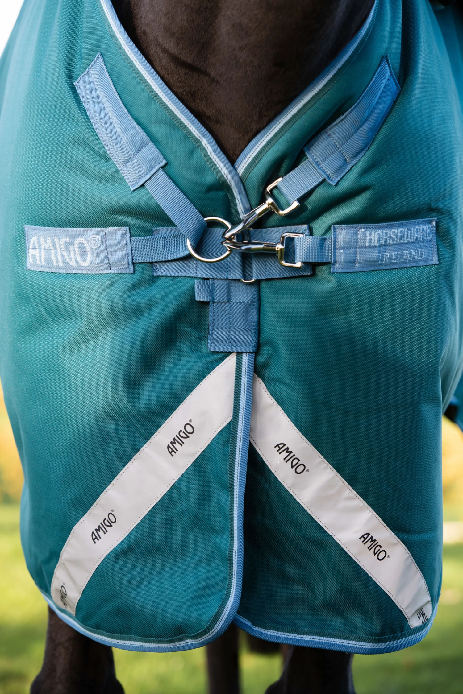 Horseware Amigo Bravo 12 Plus Weidedecke, 400g 5 Horseware Amigo Bravo 12 Plus Weidedecke, 400g – Bild 5
