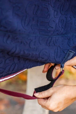 Horseware Embossed Jersey Abschwitzdecke 15 Horseware Embossed Jersey Abschwitzdecke -Reitsportbedarf 340952 DB BU 7