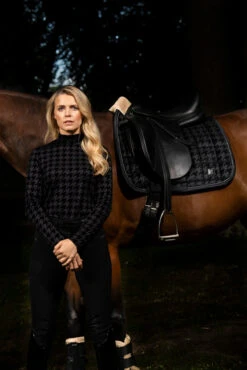 Eskadron Essence 22/23 Velvet Stamp Dressurschabracke -Reitsportbedarf 342578 BL 3