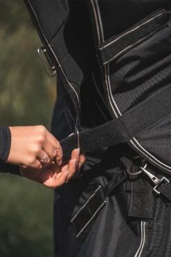 Back On Track Obsidian Weidedecke, 150g 15 Back On Track Obsidian Weidedecke, 150g -Reitsportbedarf 345231 BL 08